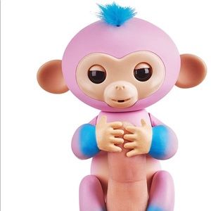 Fingerlings Monkey - Candi Pink with Blue Accents